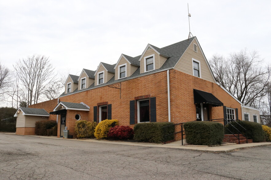 4026 W 3rd St, Farmville, VA for sale - Primary Photo - Image 1 of 3