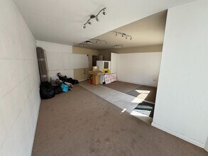 157 Queen St, Withernsea to rent Building Photo- Image 1 of 6