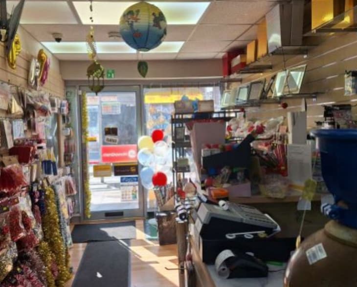 471-473 Bethnal Green Road portfolio of 2 properties for sale on LoopNet.co.uk - Interior Photo - Image 3 of 4