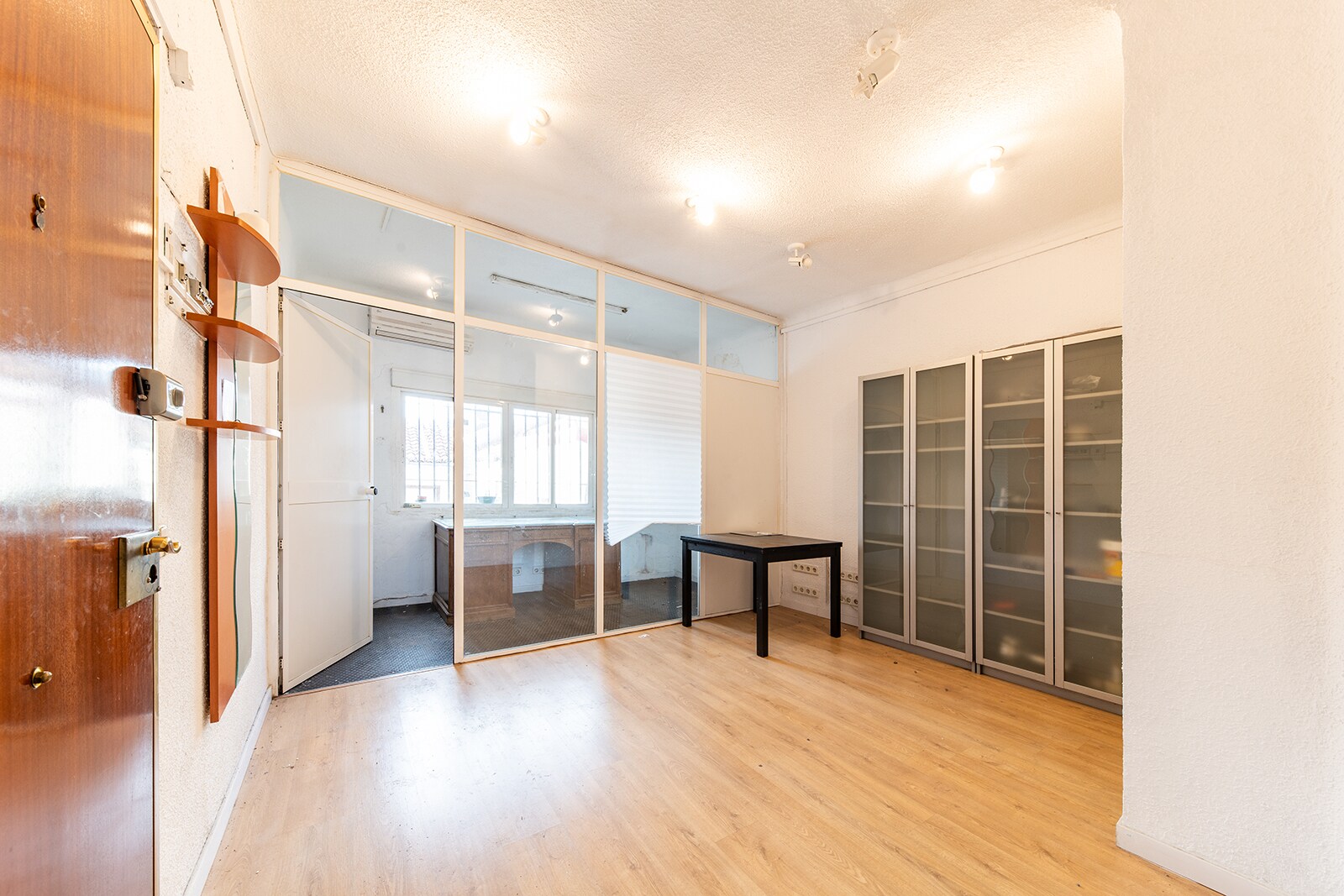 Office in Madrid, Madrid for sale Primary Photo- Image 1 of 3