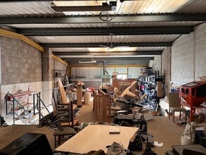 Hawkins Ln, Burton On Trent to rent Interior Photo- Image 2 of 2