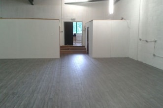 Windsor Grove, London to rent Interior Photo- Image 2 of 5