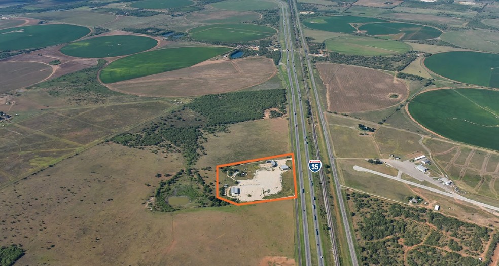 5188 S Interstate 35, Pearsall, TX for sale - Primary Photo - Image 1 of 1