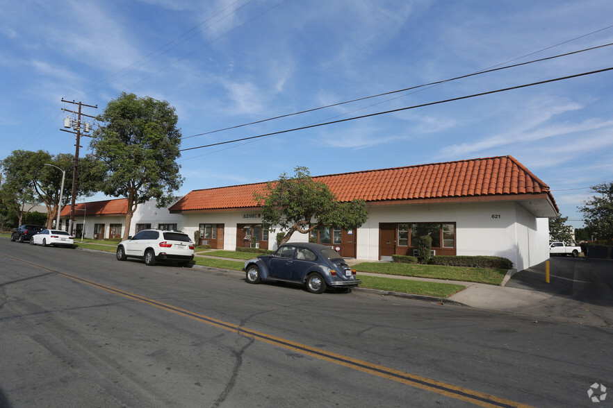 621 S B St, Tustin, CA for rent - Building Photo - Image 2 of 22