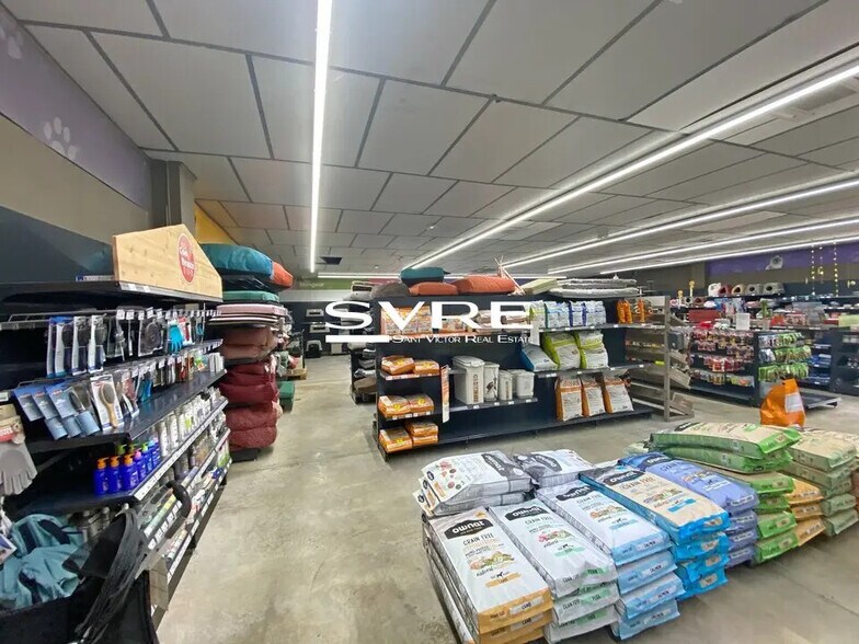 Office in Vitrolles to rent - Interior Photo - Image 3 of 6