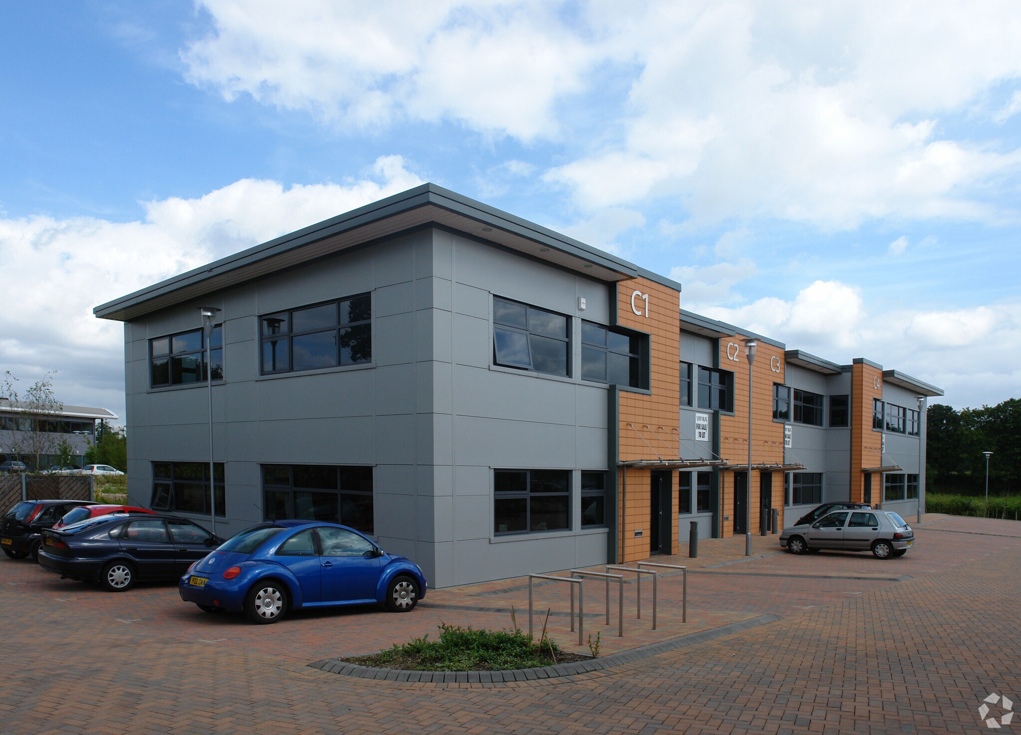 Endeavour Pl, Farnham for sale Primary Photo- Image 1 of 1