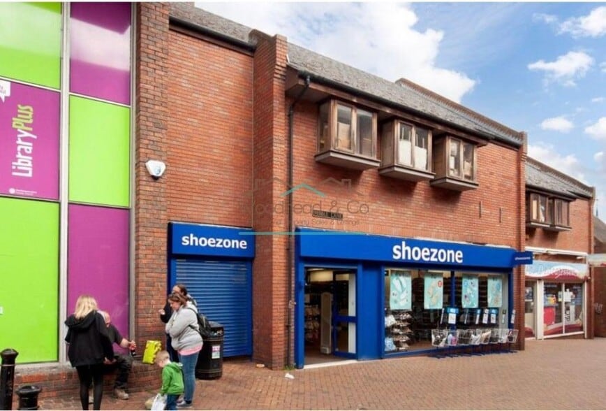 8 Pebble Ln, Wellingborough to rent - Building Photo - Image 2 of 11