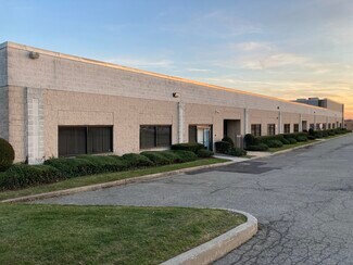 More details for 245 Newtown Rd, Plainview, NY - Light Industrial to Rent