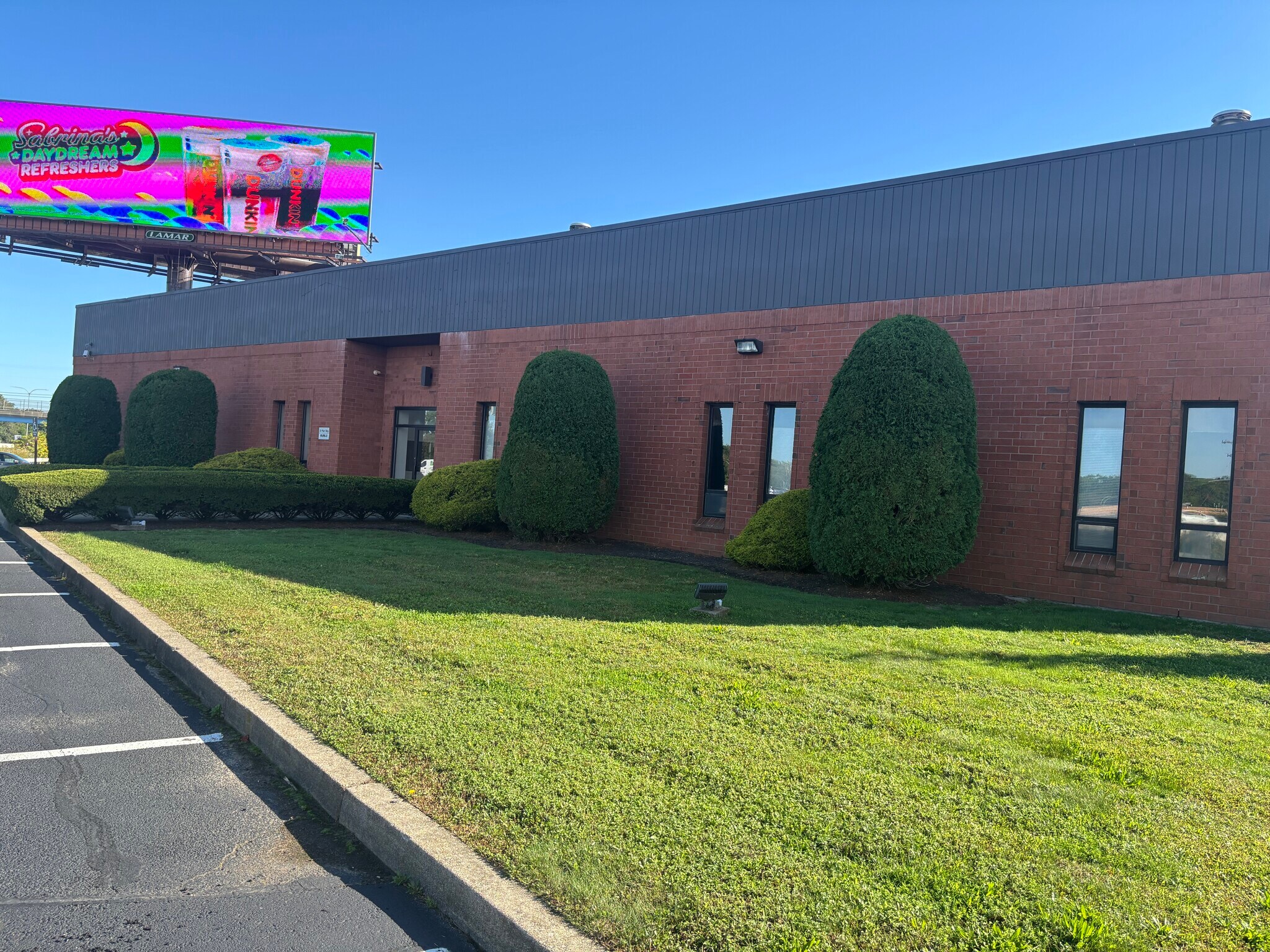 33 Plan Way, Warwick, RI to rent Building Photo- Image 1 of 9