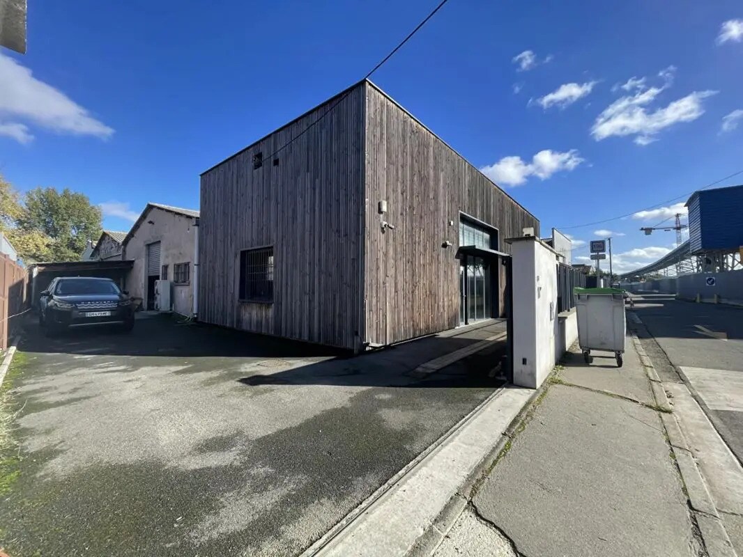 Industrial in Toulouse for sale Building Photo- Image 1 of 2