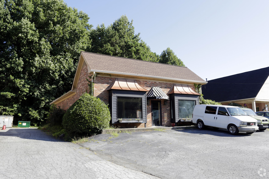 3639 Lawrenceville Hwy, Lawrenceville, GA for rent - Primary Photo - Image 1 of 8