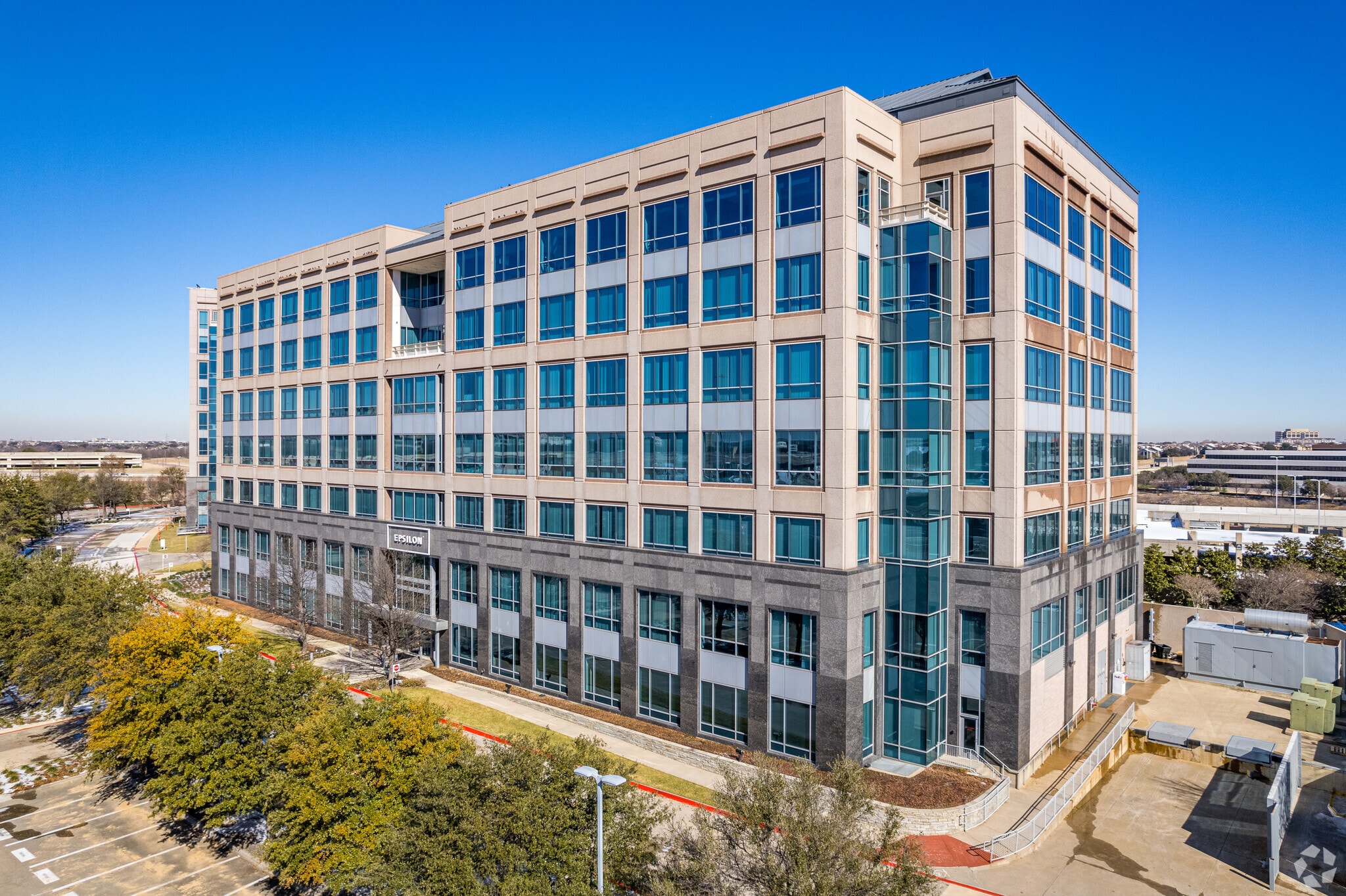 6021 Connection Dr, Irving, TX to rent Primary Photo- Image 1 of 22