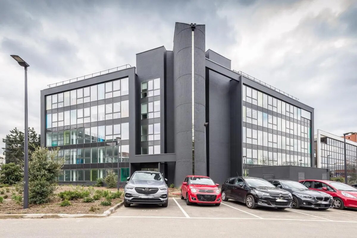 Office in Vélizy-Villacoublay to rent Building Photo- Image 1 of 4