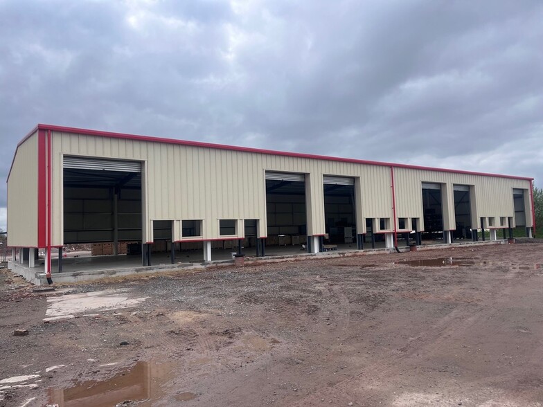 26-28 Station Rd, Heather to rent - Building Photo - Image 2 of 5