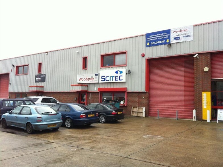Oxford Rd, Harrow to rent - Building Photo - Image 2 of 2