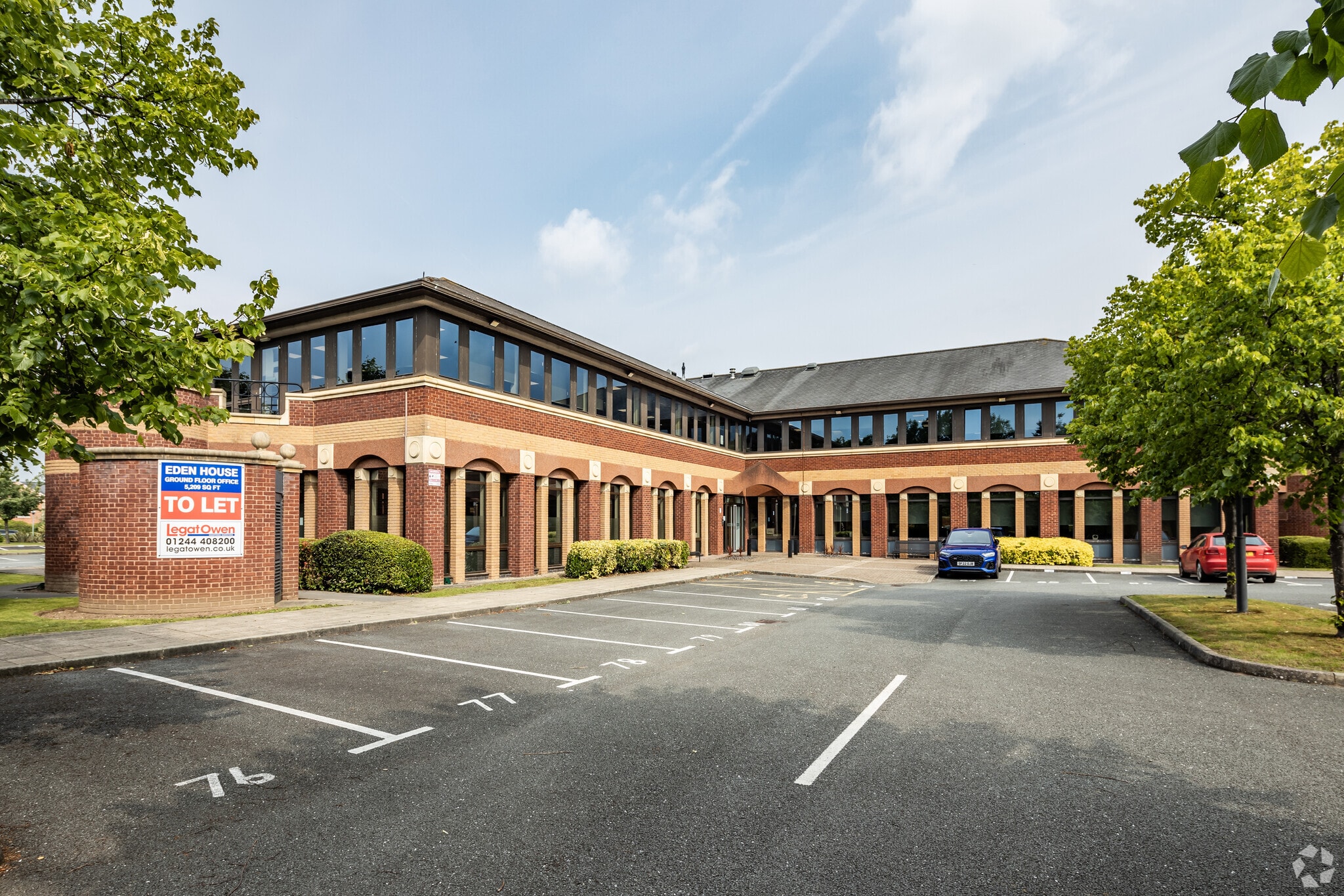 Lakeside, Chester to rent Building Photo- Image 1 of 8