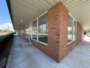 176 SW Midtown Pl, Lake City, FL for rent Building Photo- Image 2 of 11