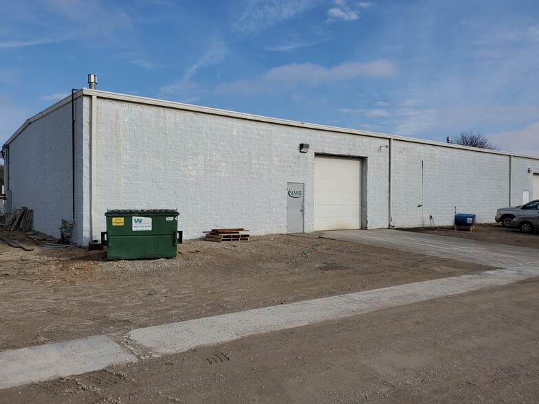 4149 NW 25th St, Topeka, KS for sale - Building Photo - Image 1 of 1