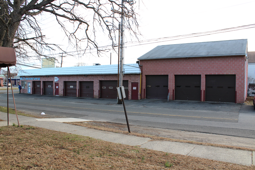 1289 Stratford Ave, Stratford, CT for sale - Building Photo - Image 1 of 1