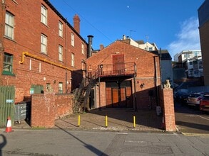 40 Aubrey St, Hereford to rent Interior Photo- Image 2 of 11