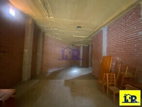 Retail in Cuenca, Cuenca to rent Interior Photo- Image 2 of 4