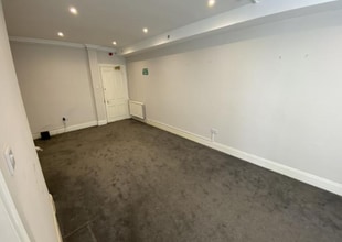 22 Drumsheugh Gdns, Edinburgh to rent Interior Photo- Image 2 of 2