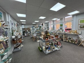 42 Brook Street, Raunds to rent Interior Photo- Image 1 of 6