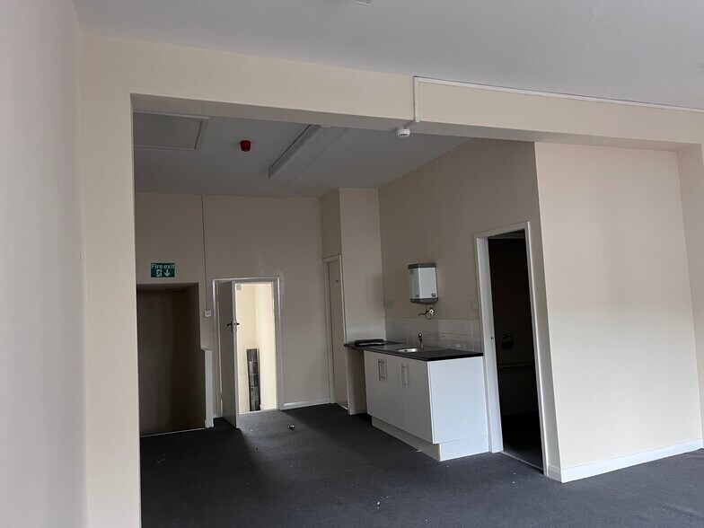 19 Newport Rd, Middlesbrough to rent - Interior Photo - Image 3 of 5