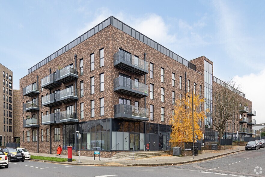 Worsley Bridge Rd, London for sale - Primary Photo - Image 1 of 1