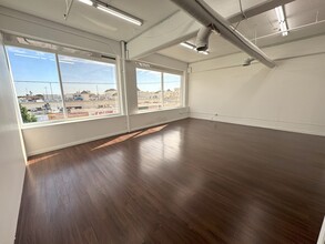 305 E 9th St, Los Angeles, CA for rent Building Photo- Image 2 of 6