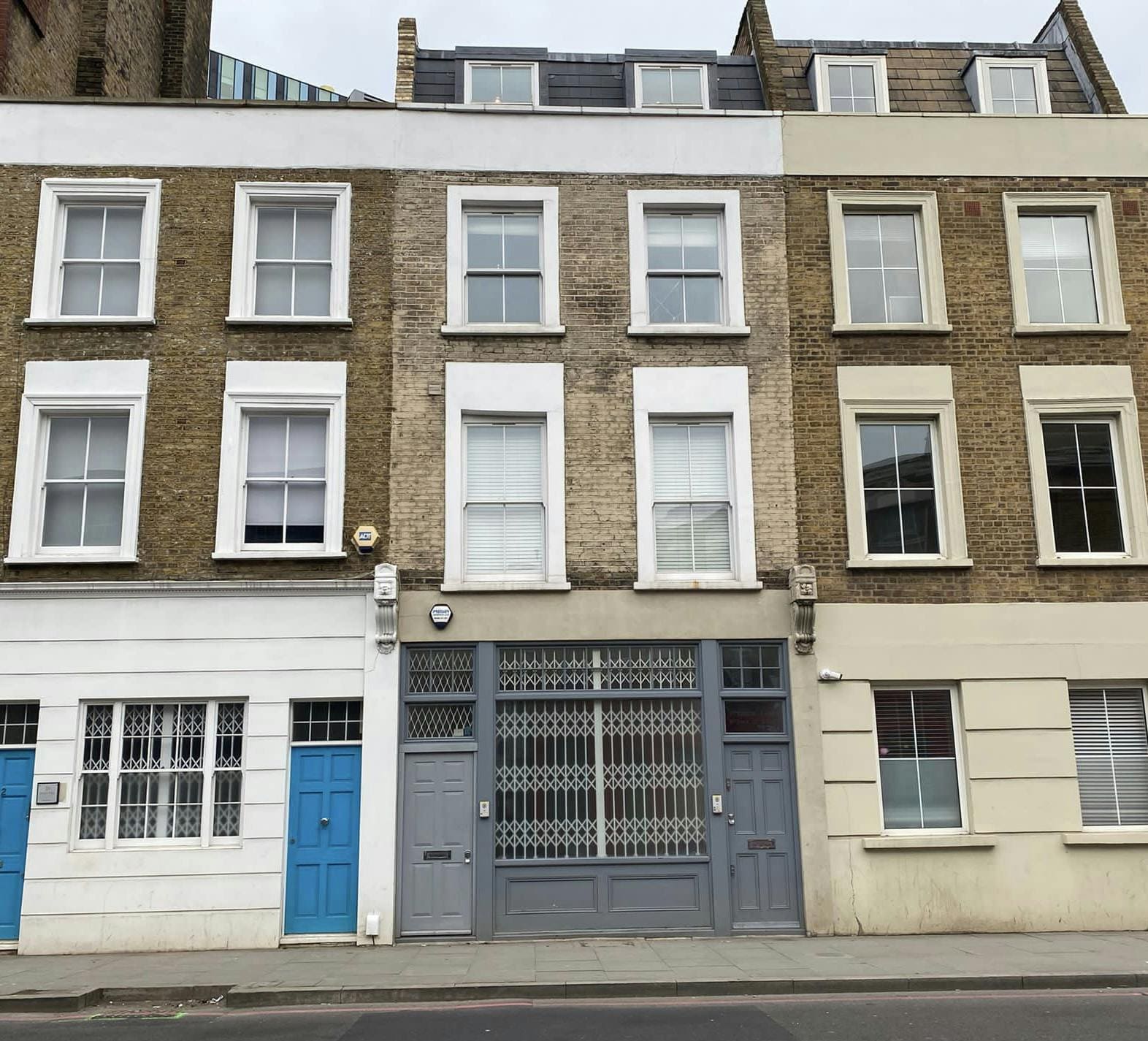 160 Kings Cross Rd, London to rent Building Photo- Image 1 of 5