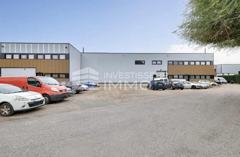 Light Industrial in Villeneuve-la-Garenne to rent - Building Photo - Image 3 of 6