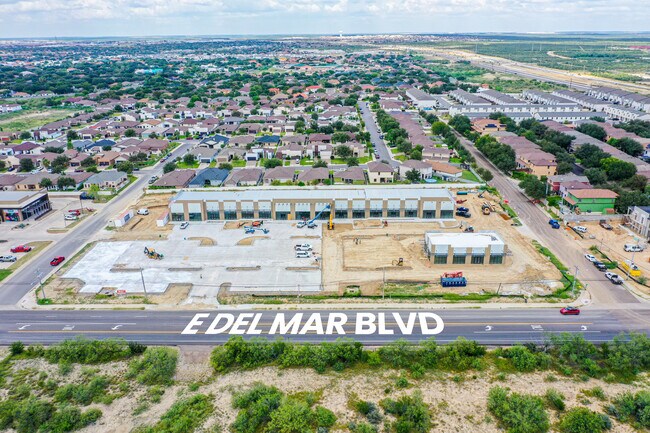 More details for 4002 Del Mar Blvd, Laredo, TX - Retail to Rent