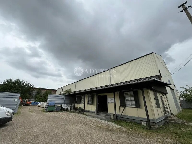 Light Industrial in Bondy for sale Building Photo- Image 1 of 7