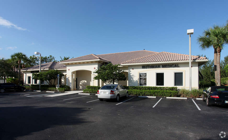 2741 Executive Park Dr, Weston, FL for rent - Building Photo - Image 1 of 2