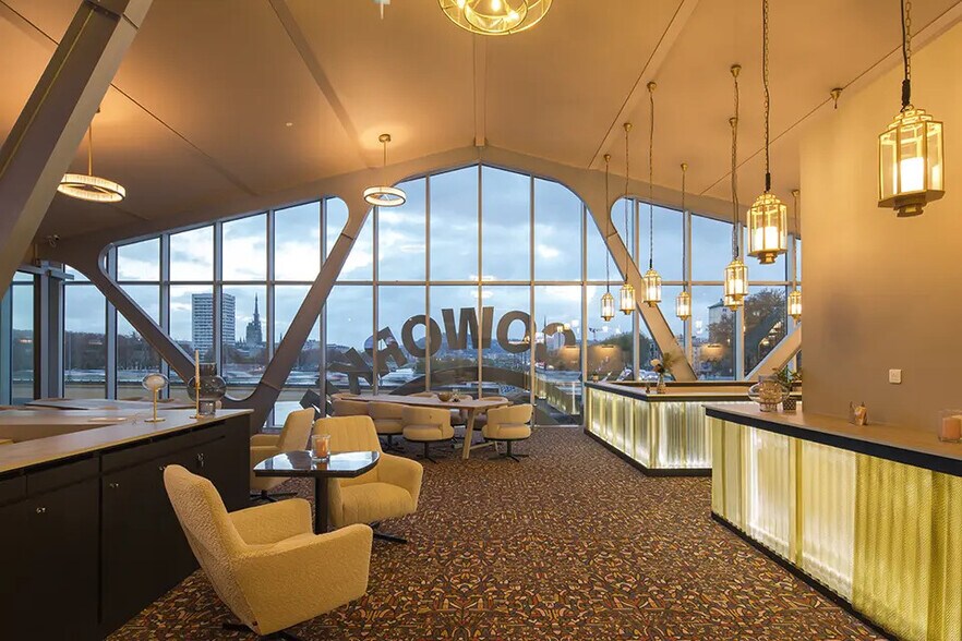 105 Bis Allée Francois Mitterrand, Rouen to rent - Building Photo - Image 3 of 10