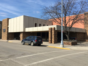 13-SE 2nd Ave SE, Aberdeen, SD for rent Building Photo- Image 1 of 5