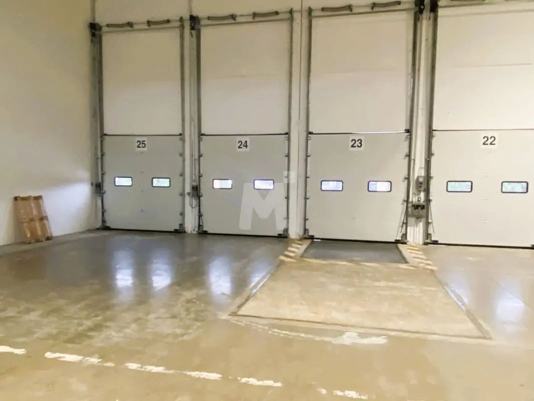 Light Industrial in Lisses to rent Interior Photo- Image 1 of 5