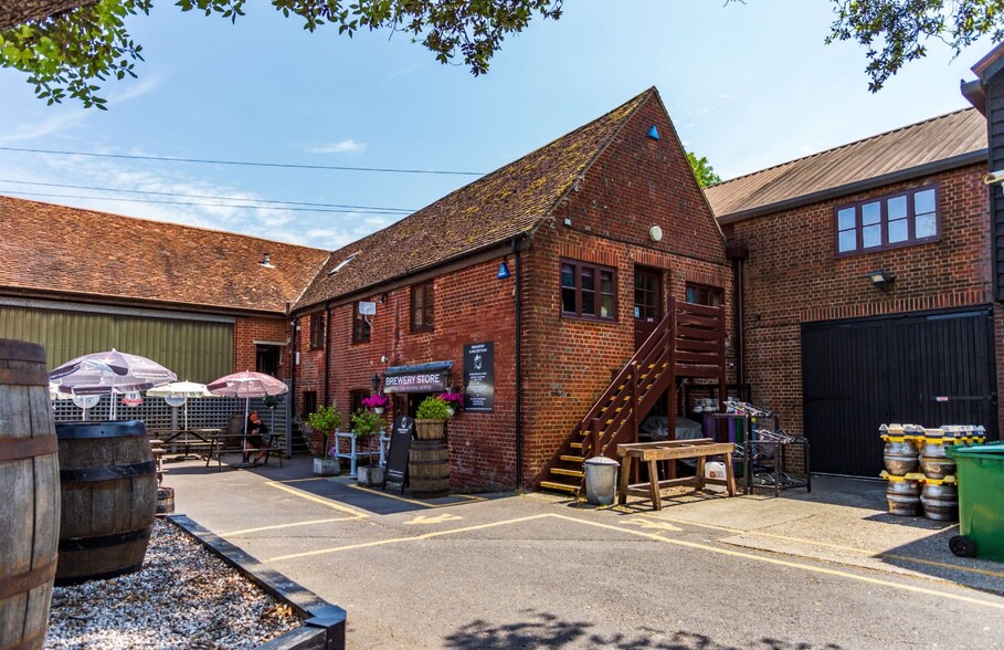 Ringwood Brewery Hampshire portfolio of 2 properties for sale on LoopNet.co.uk - Building Photo - Image 2 of 2