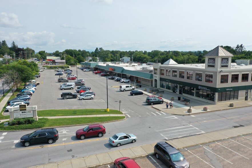 60-78 Pearl St, Essex Junction, VT for rent - Building Photo - Image 1 of 4