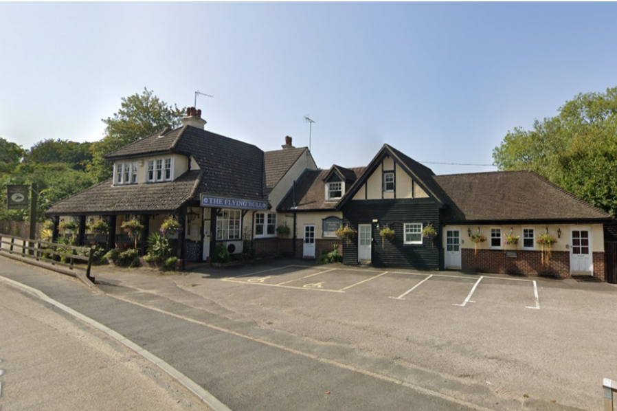 London Rd, Liss for sale Primary Photo- Image 1 of 9