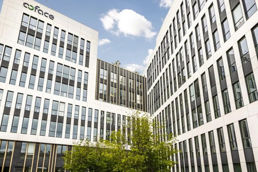 1 Place Costes Et Bellonte, Bois-Colombes to rent - Building Photo - Image 1 of 29