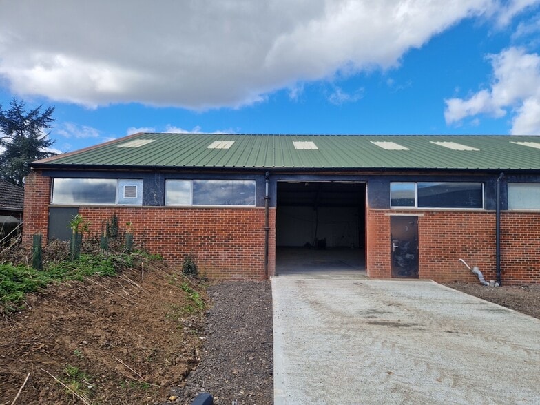 Grange Ln, Reading to rent - Building Photo - Image 2 of 2