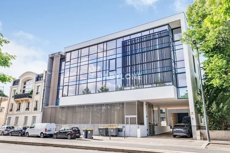 Office in Meudon to rent - Building Photo - Image 1 of 24