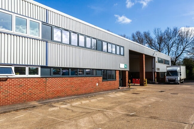 More details for Farmbrough Clos, Aylesbury - Industrial to Rent