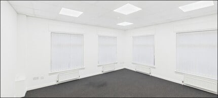 4 South St, Inchinnan to rent Interior Photo- Image 1 of 2