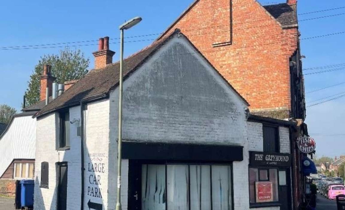 Plaistow St, Lingfield for sale Primary Photo- Image 1 of 1