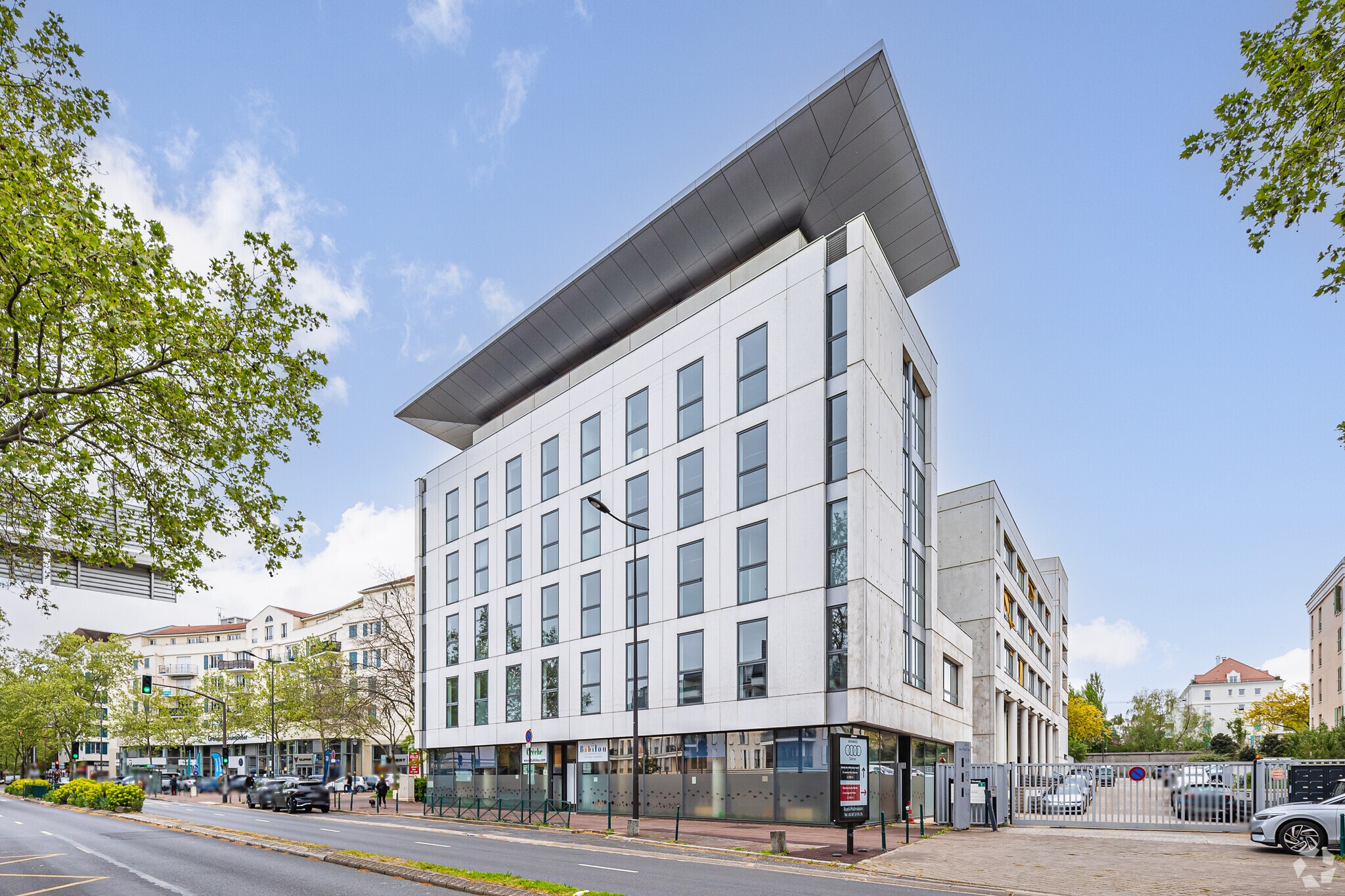 45 Avenue Paul Doumer, Rueil-Malmaison to rent Primary Photo- Image 1 of 10