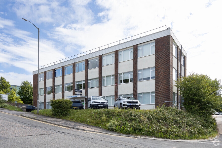 Crowhurst Rd, Brighton to rent - Building Photo - Image 2 of 3