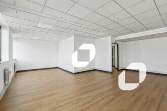 51-55 Rue Hoche, Ivry-sur-Seine to rent Interior Photo- Image 2 of 2